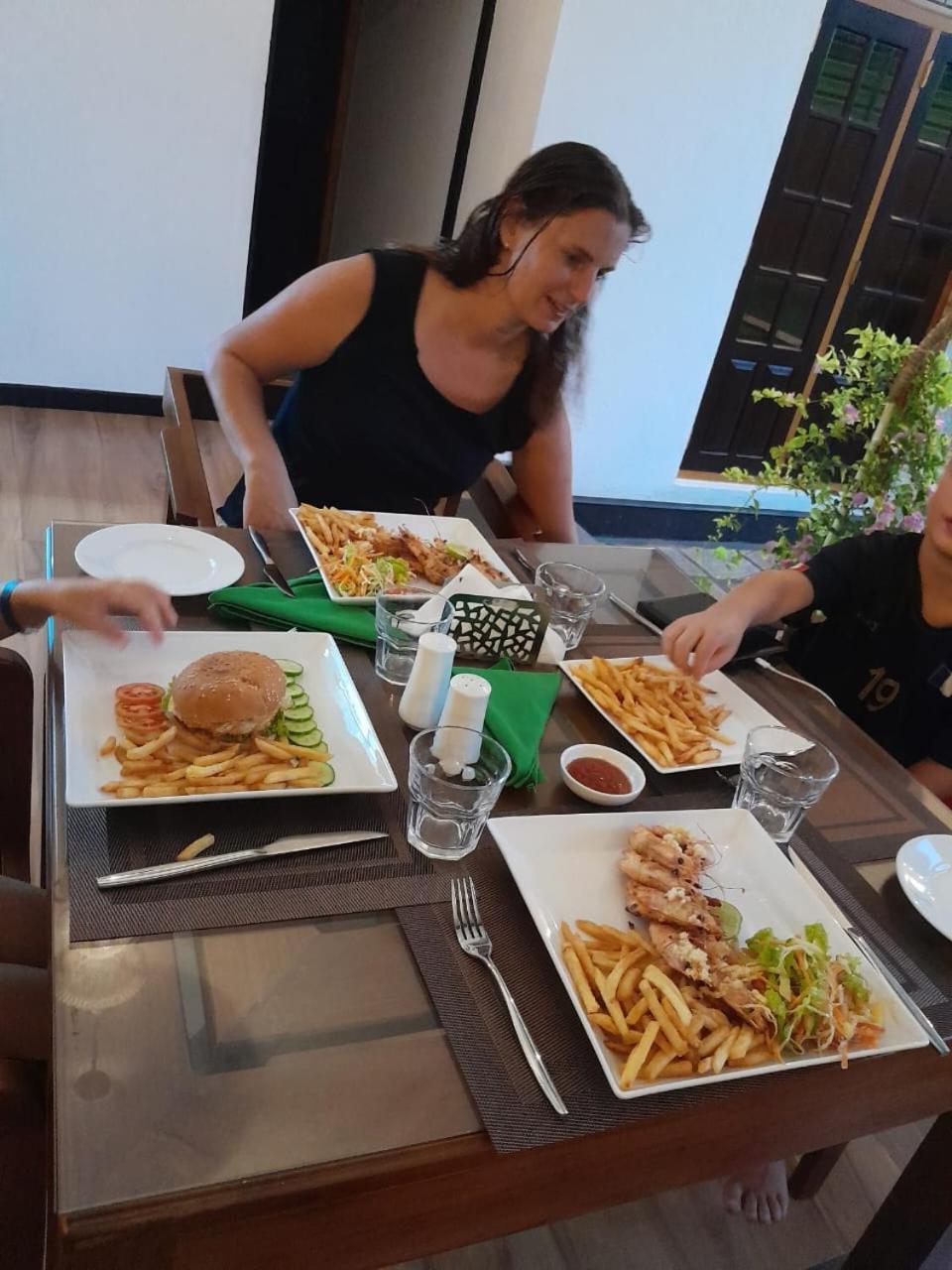 Mama'S Boutique Beach Hotel Negombo Zewnętrze zdjęcie